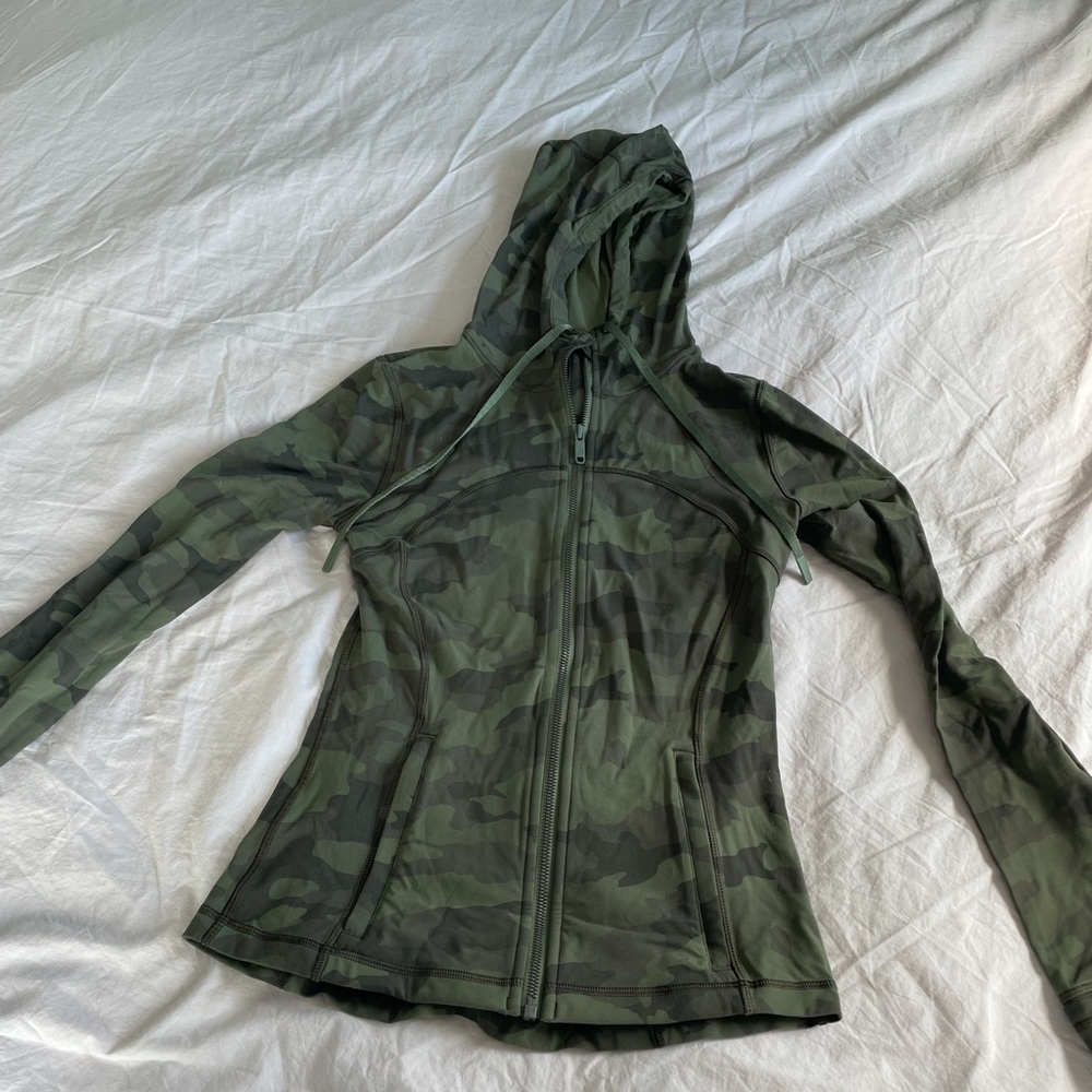Lululemon Hooded Define Jacket Green camo print